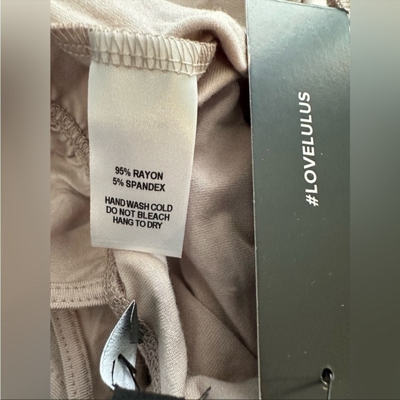 LULU’S cream thong bodysuit size XS NWT - Picture 5 of 6